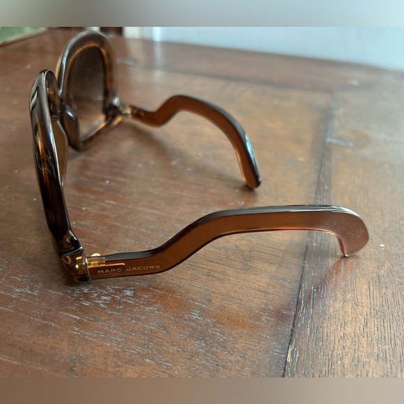 Marc Jacobs Sunglasses - Picture 3 of 8